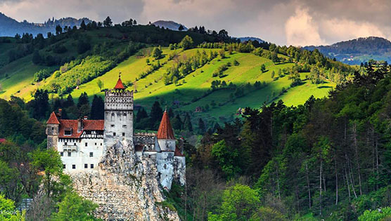 mistichna rumuniya zamok drakuli ta venzdej kanjon bikaz ta spa glav02